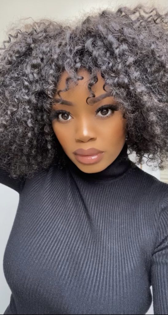 Cina kinky curly