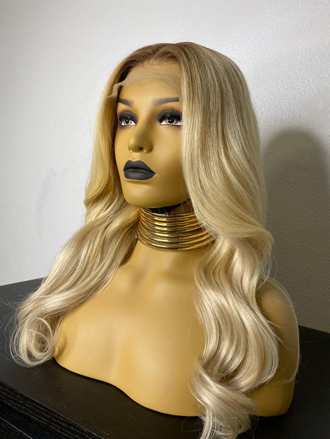 BLONDE HONEY WIG / 400€