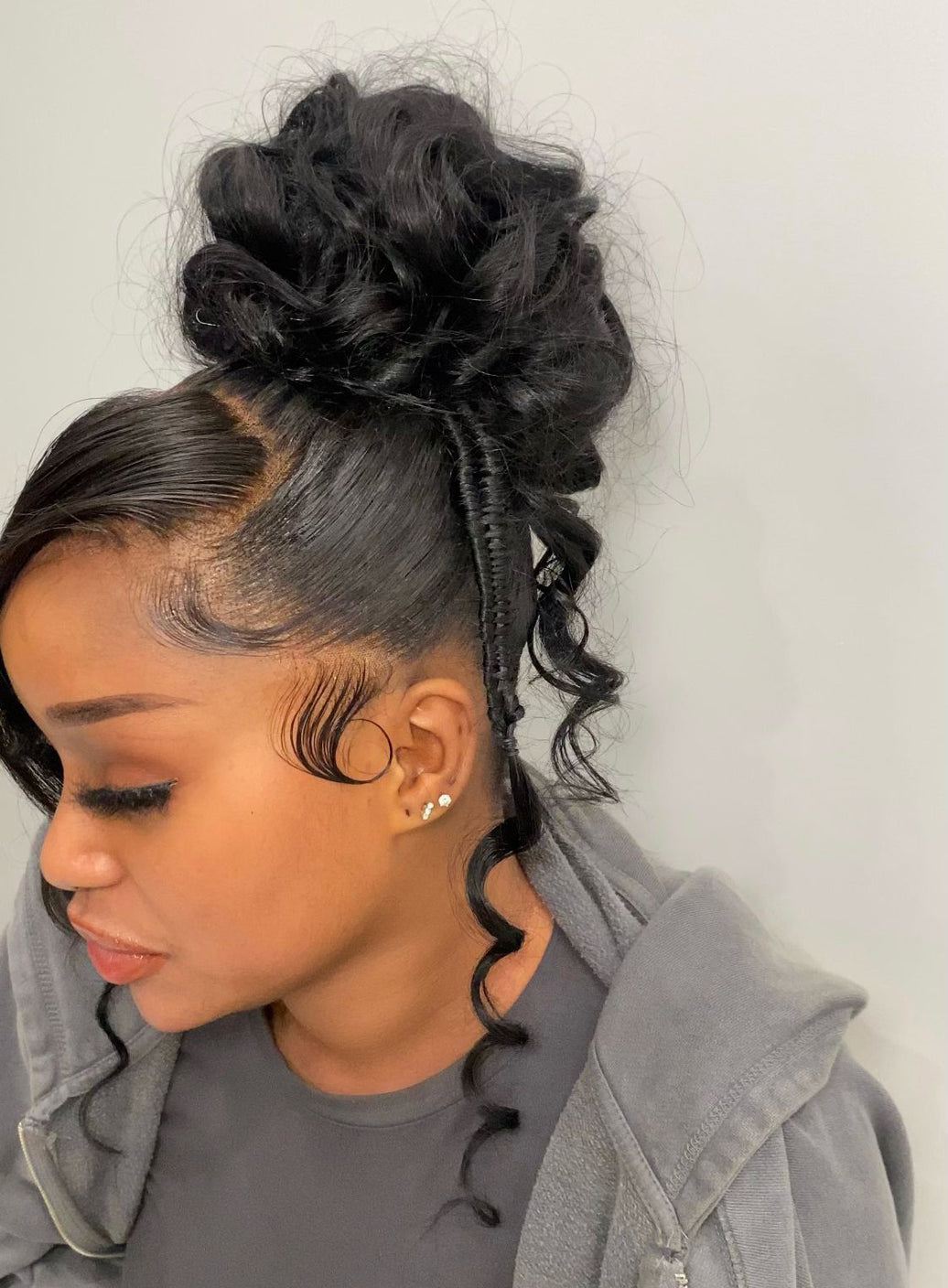 Ponytail lace frontal haut  / 120€