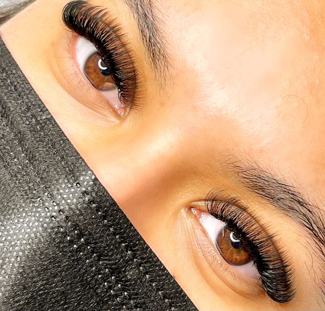 POSE DE CILS / 60€ à 90€